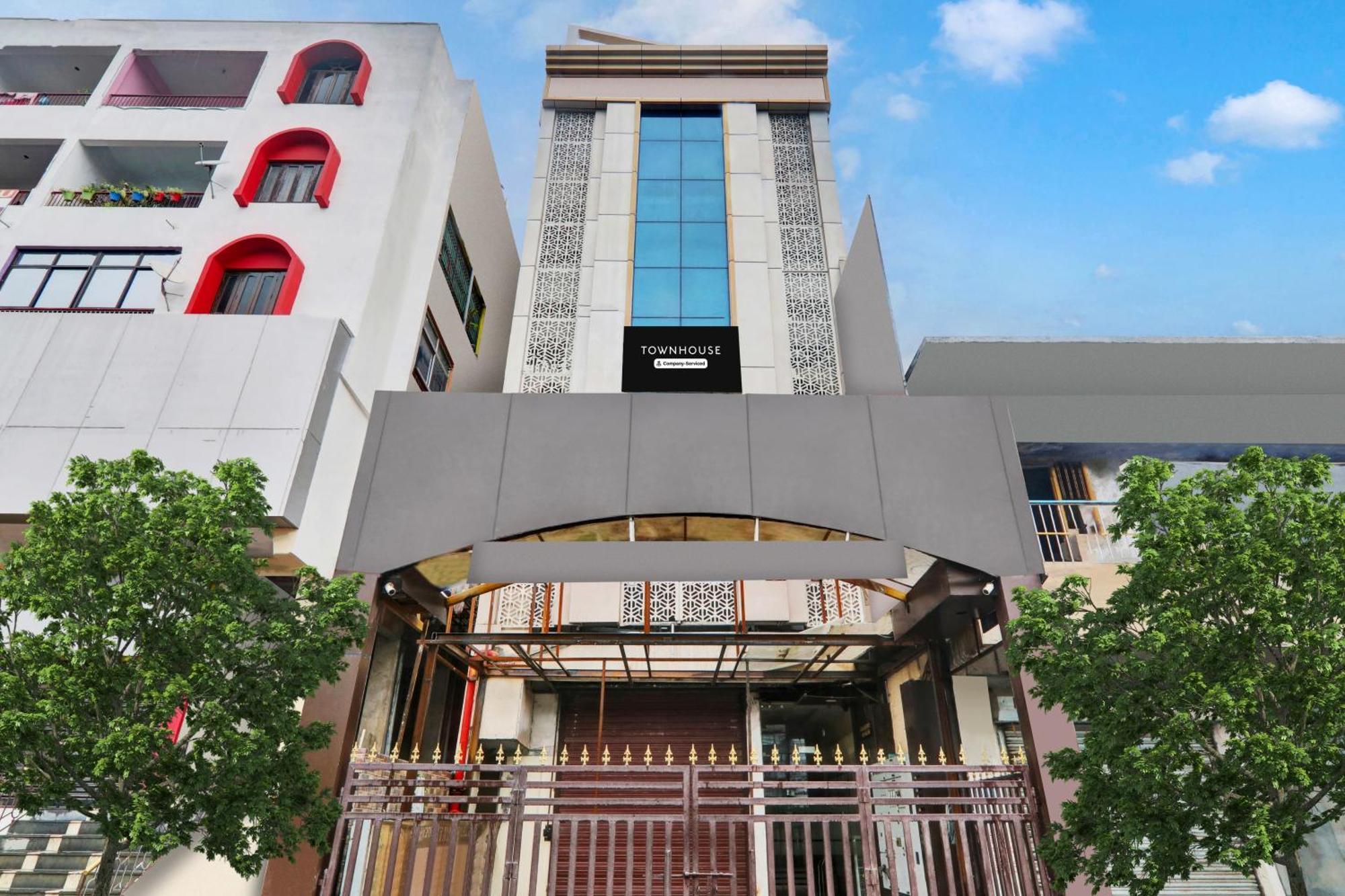 Super Townhouse Kankarbagh Formerly Kunwar Alcajars Patna  Exterior foto
